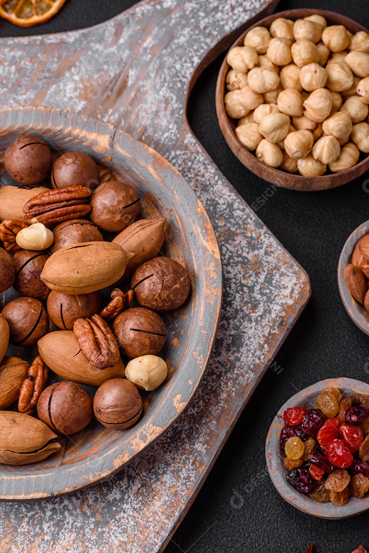 Mistura de nozes de macadâmia torradas, castanhas de caju, nozes, amêndoas