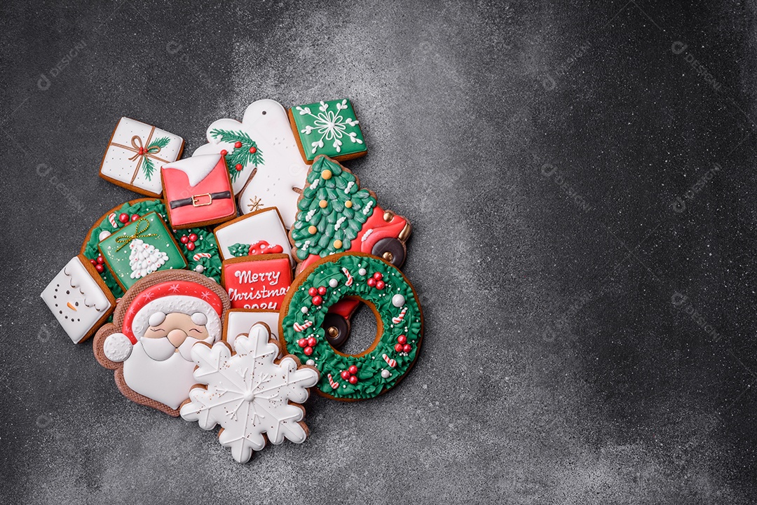 Lindos biscoitos de gengibre decorados para o natal
