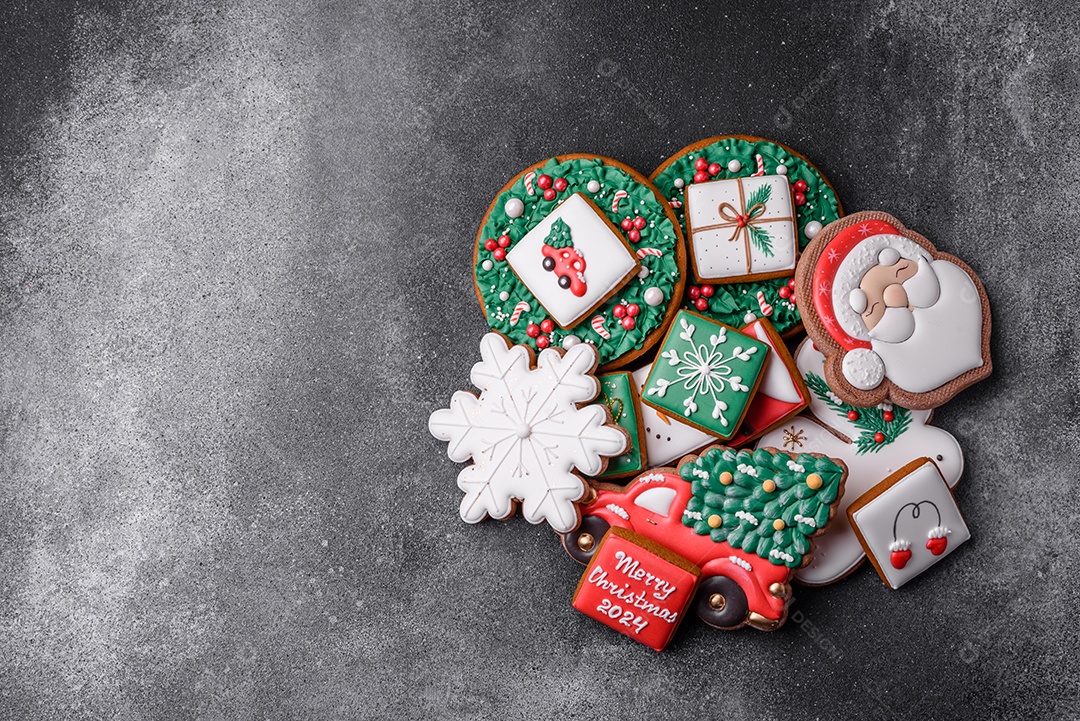 Lindos biscoitos de gengibre decorados para o natal