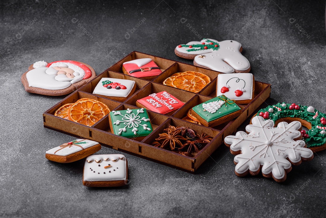 Lindos biscoitos de gengibre decorados para o natal