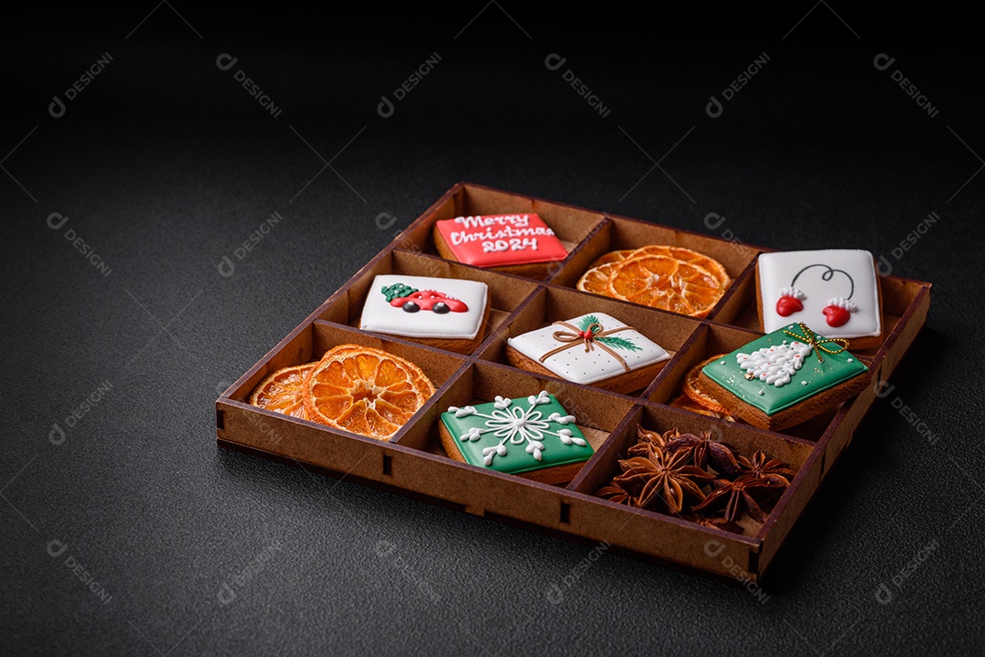 Lindos biscoitos de gengibre decorados para o natal