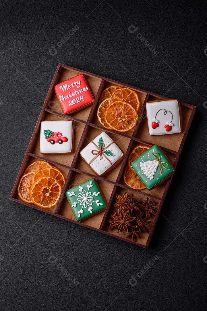 Lindos biscoitos de gengibre decorados para o natal