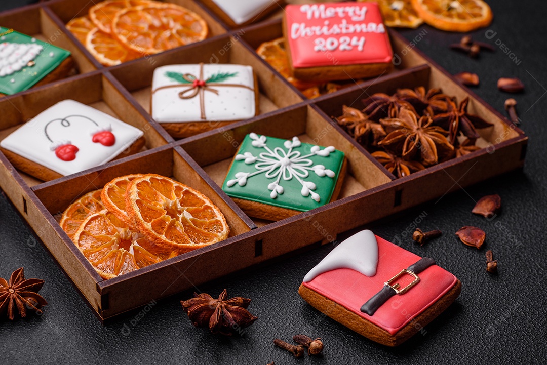 Lindos biscoitos de gengibre decorados para o natal