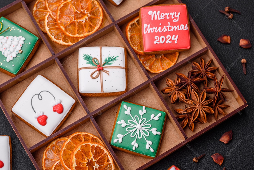 Lindos biscoitos de gengibre decorados para o natal