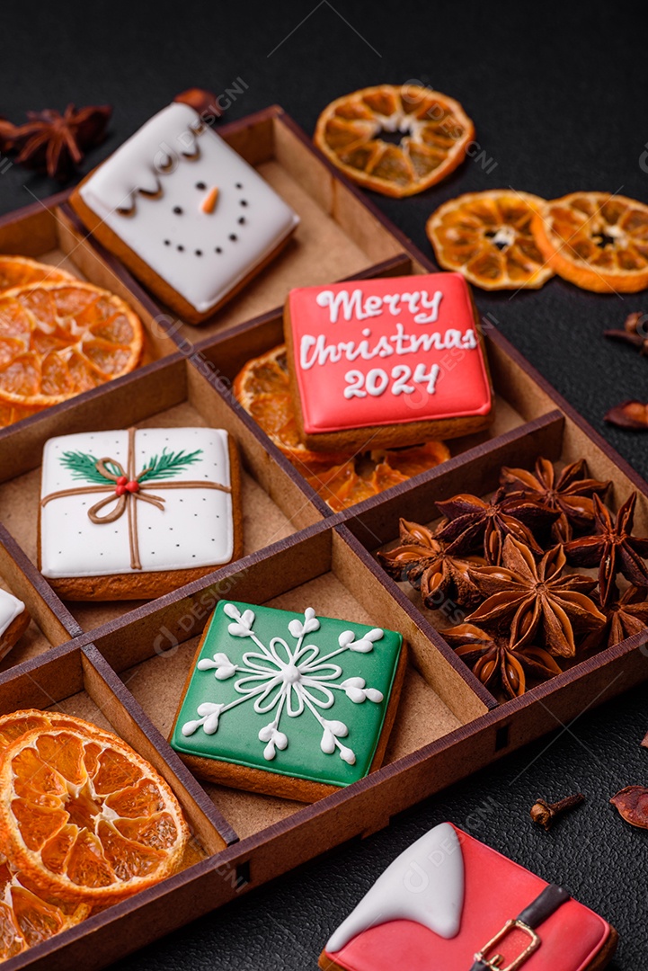 Lindos biscoitos de gengibre decorados para o natal