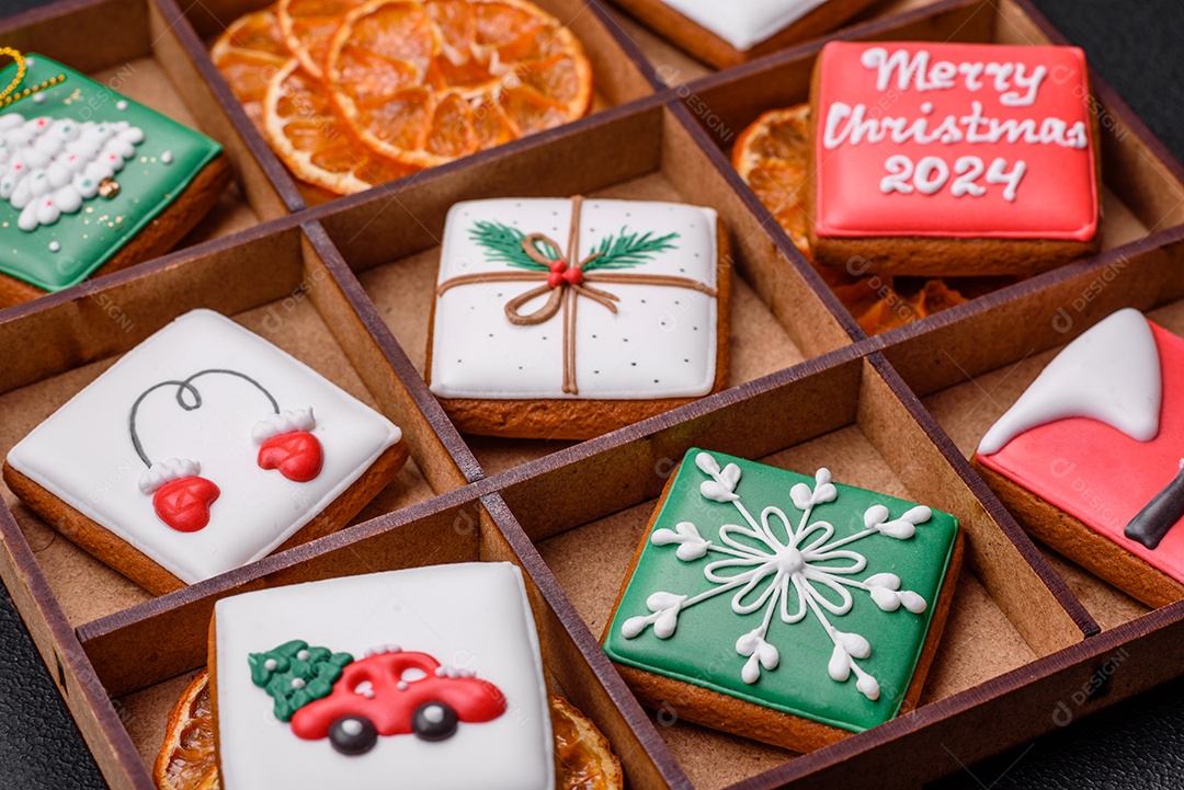 Lindos biscoitos de gengibre decorados para o natal