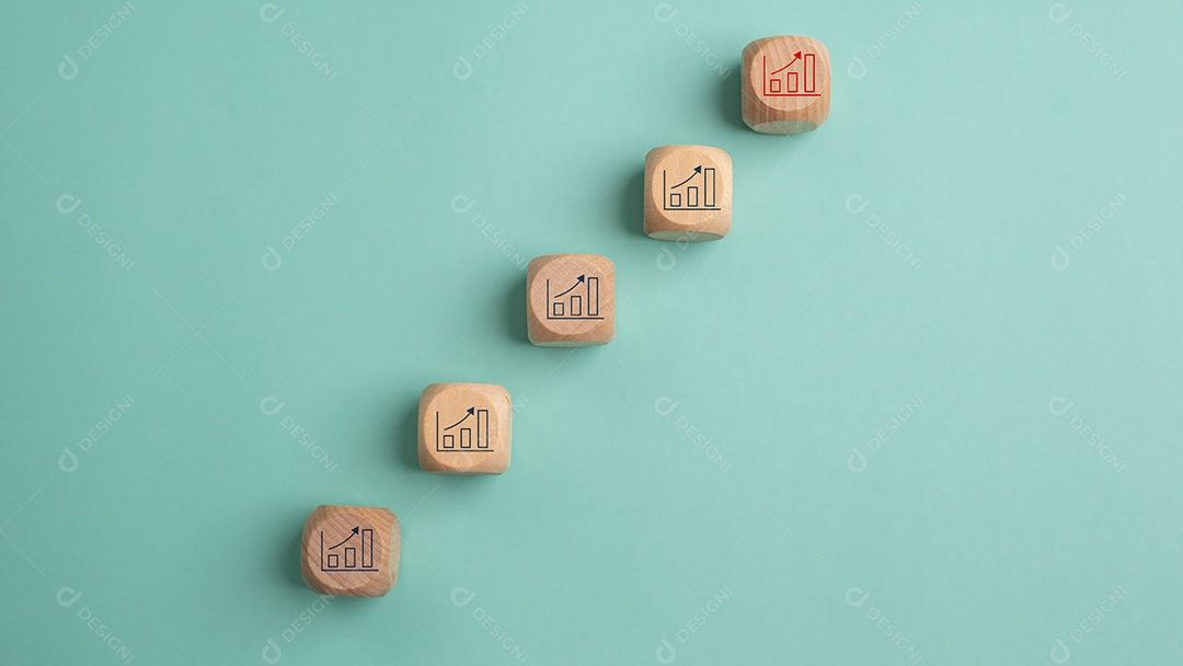 Blocos de madeira sobre fundo isolado