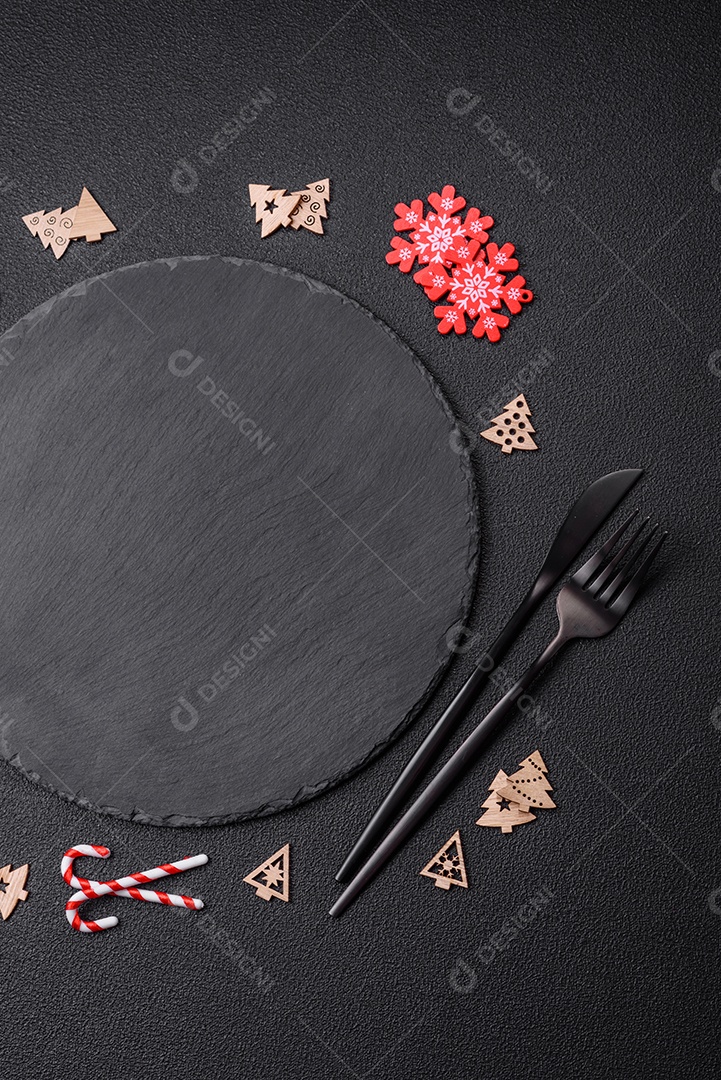 Pão de gengibre de Natal. Deliciosos biscoitos de gengibre com mel, gengibre e canela. Composição de inverno