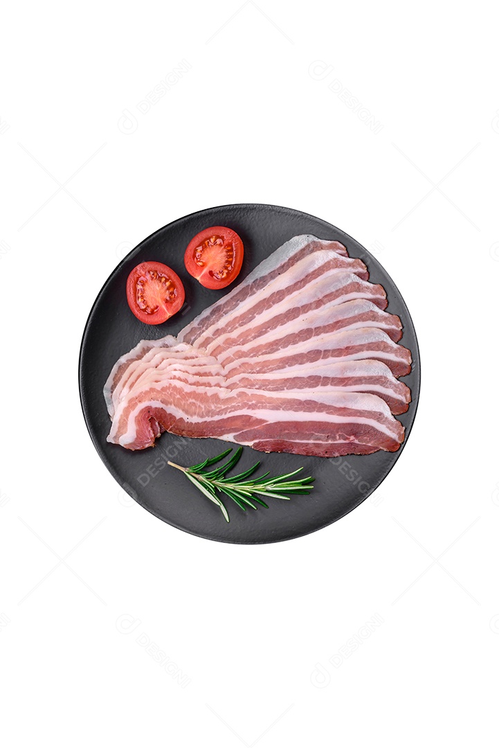 Carne suculenta sobre prato