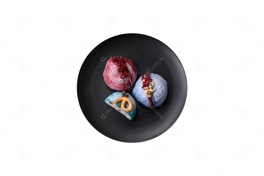 Delicioso biscoitos recheado sobre prato