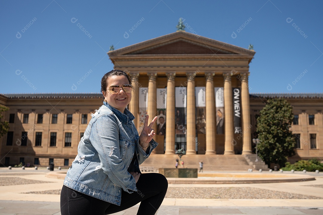 Mulher linda jovem turista