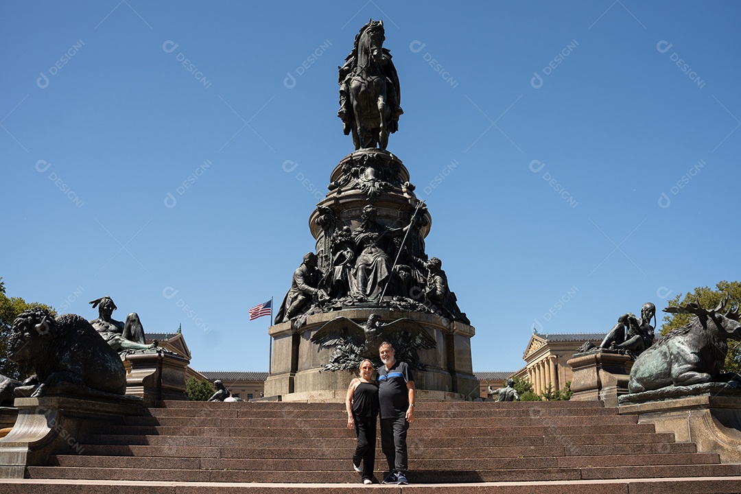 Casal viajando