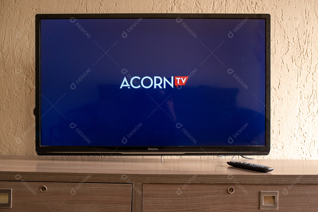 Nesta ilustração fotográfica o logotipo da Acorn TV