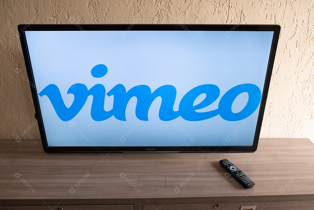 Logotipo da rede de transmissão Vimeo na televisão