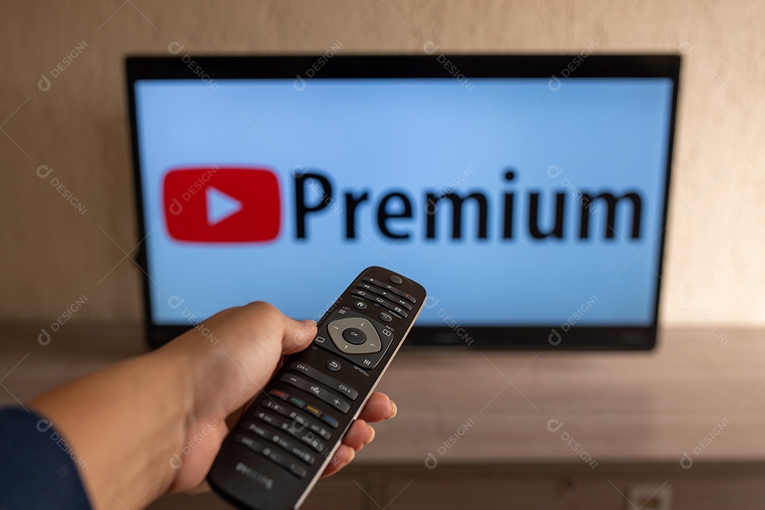 Tela exibindo o logotipo do youtube premium