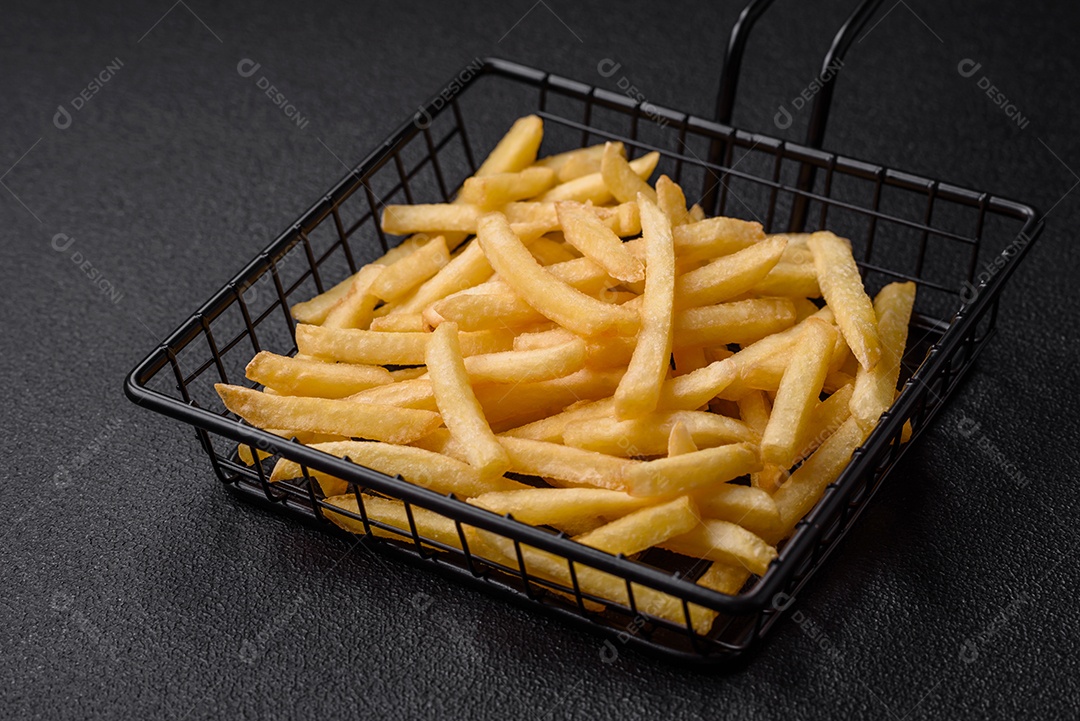 Frescas e deliciosas batatas fritas crocantes