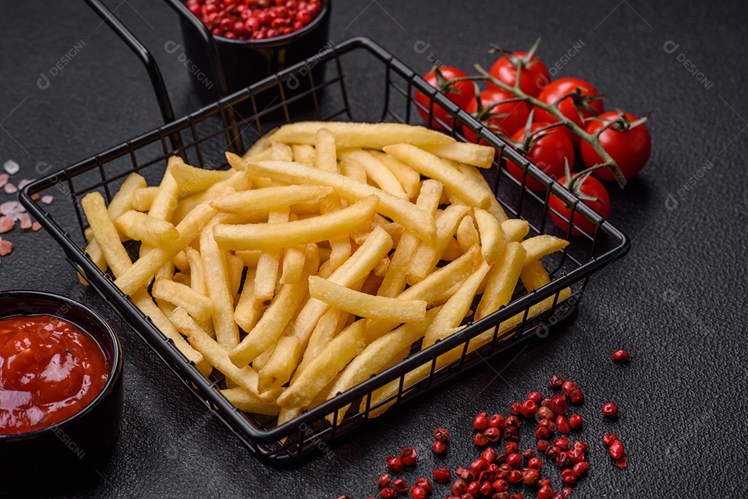Frescas e deliciosas batatas fritas crocantes