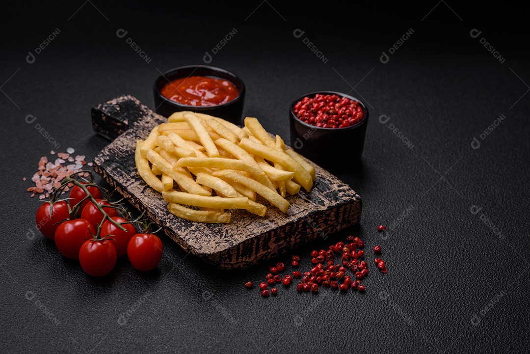 Frescas e deliciosas batatas fritas crocantes