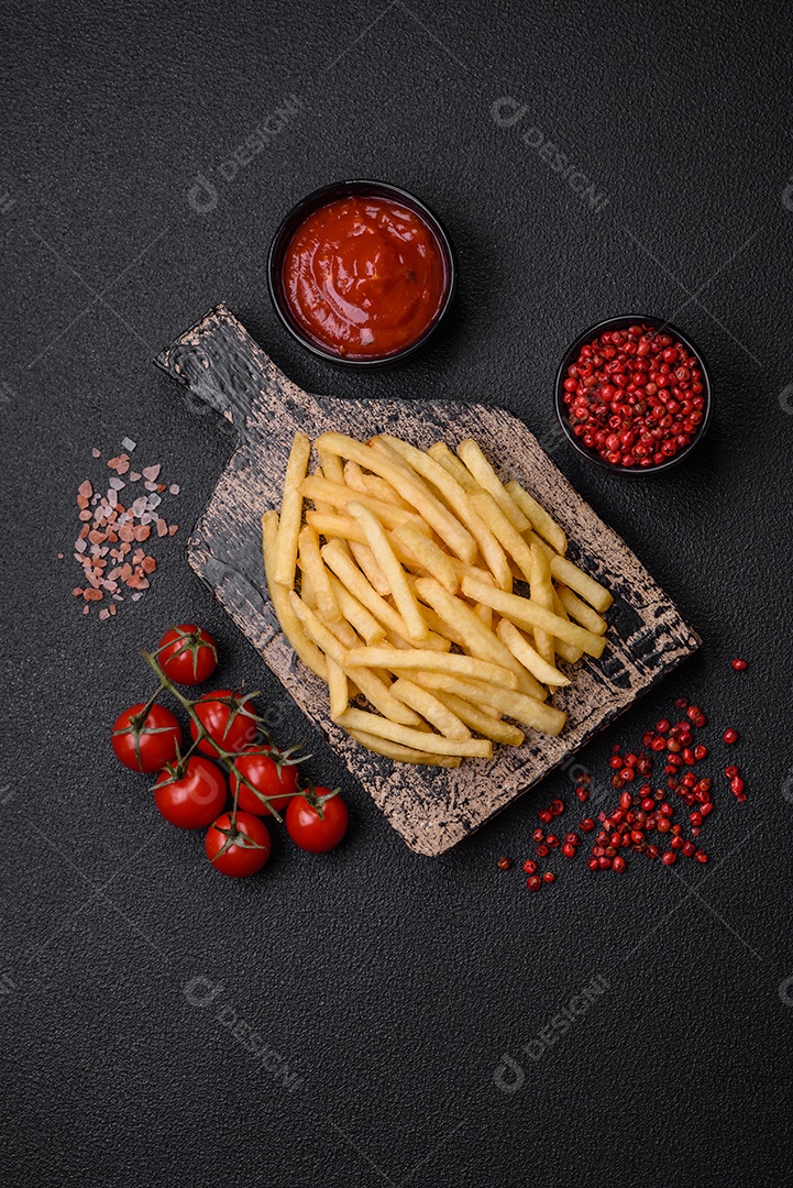 Frescas e deliciosas batatas fritas crocantes