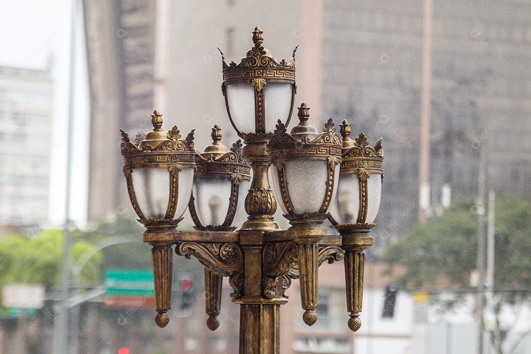 Lustre antigo no centro do Rio de Janeiro