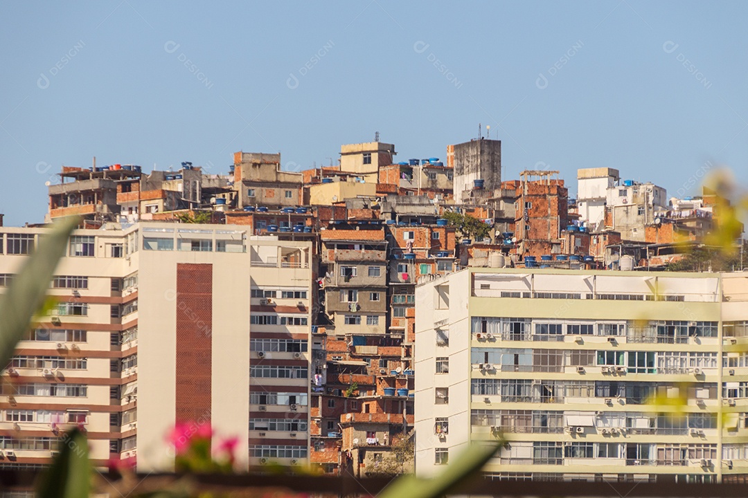 Casas no Morro do Cantagalo no Rio de Janeiro
