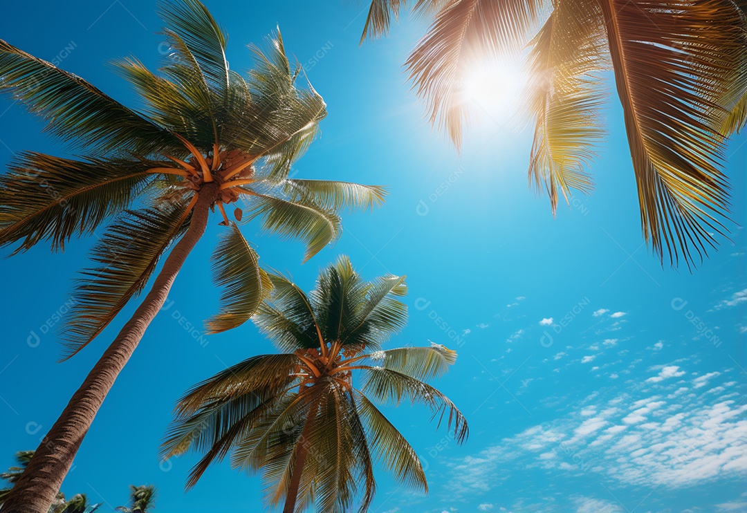 Céu azul e palmeiras vista de baixo, estilo vintage, praia tropical e fundo de verão, imagem realista do conceito de viagem