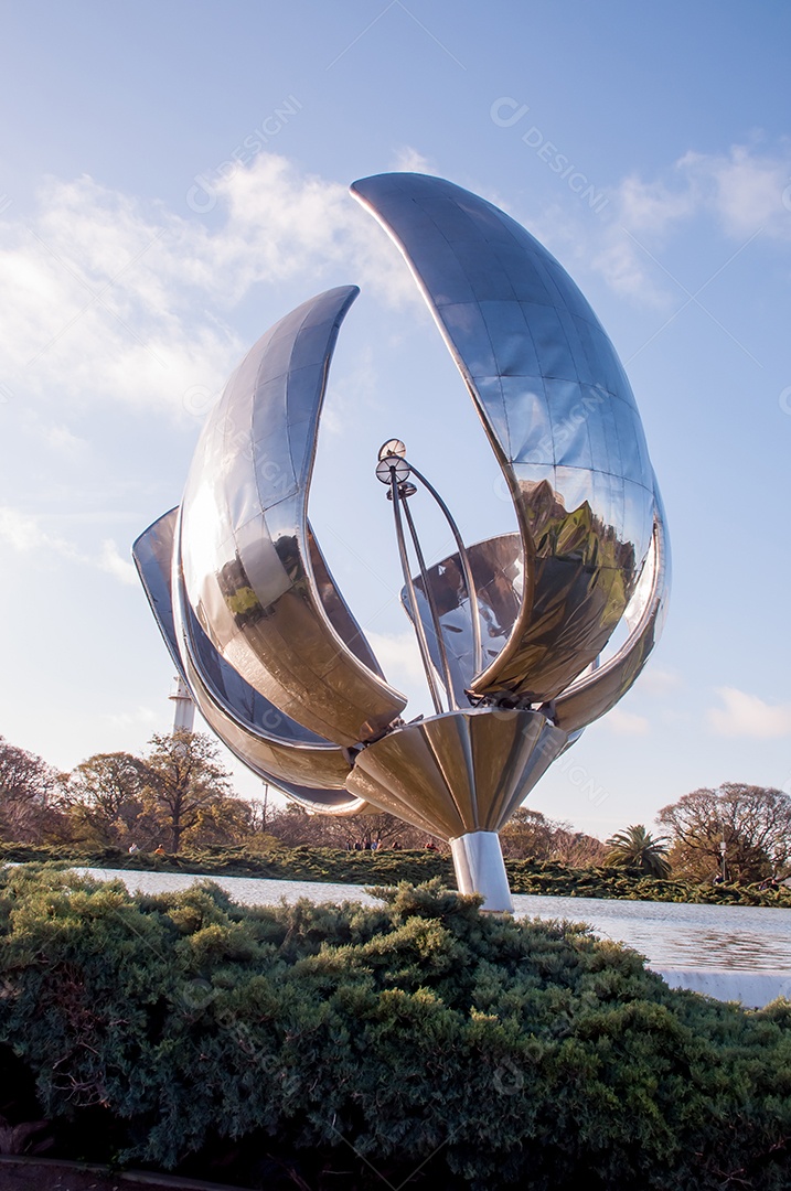 Escultura de metal Floralis Generica em Buenos Aires Argentina