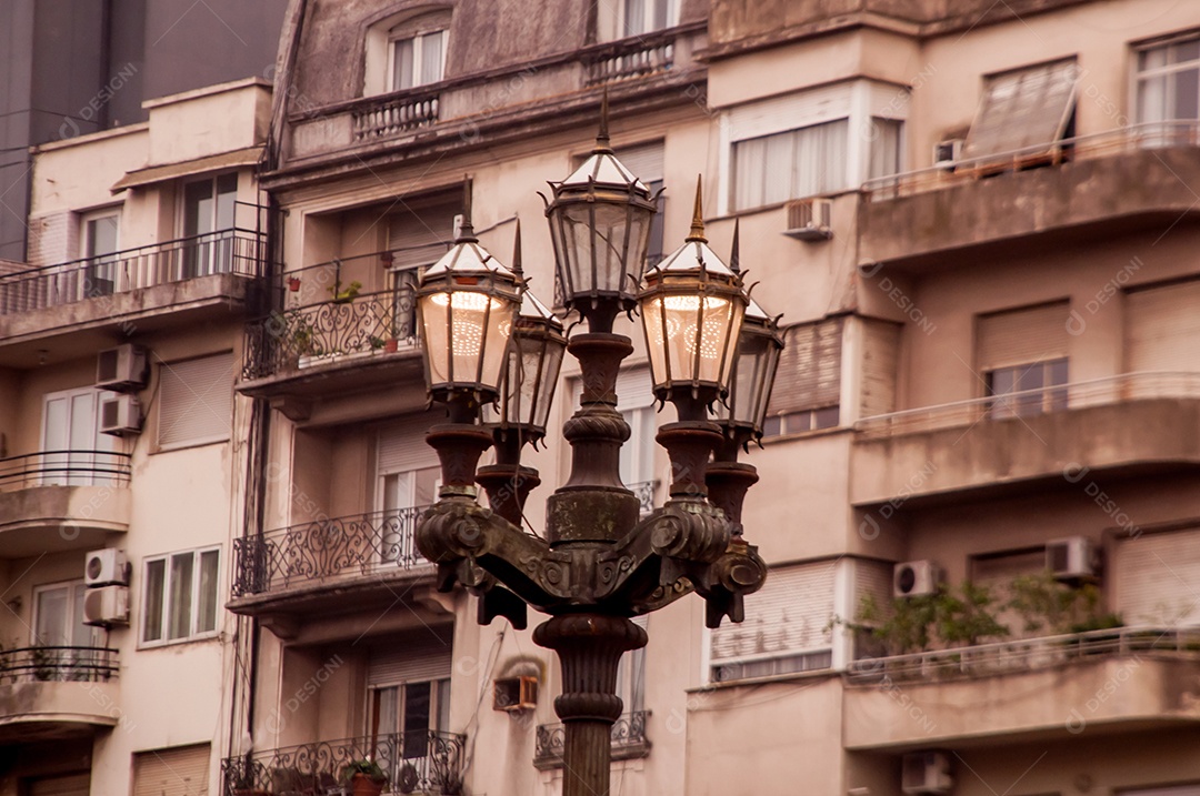 Belo poste de luz em Buenos Aires Argentina