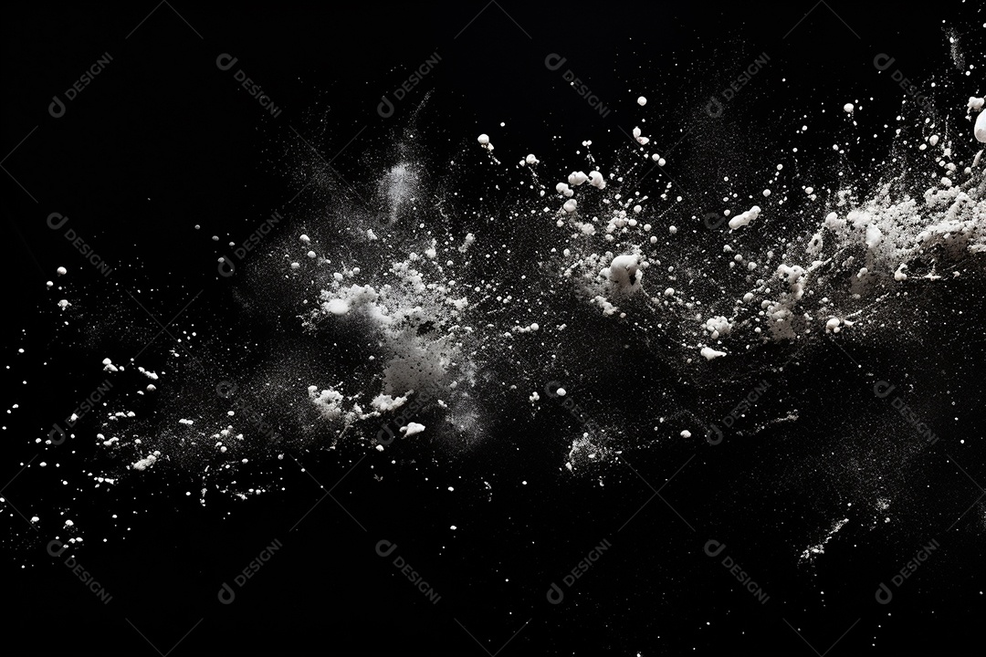 Poeira branca e arranhões em um fundo preto