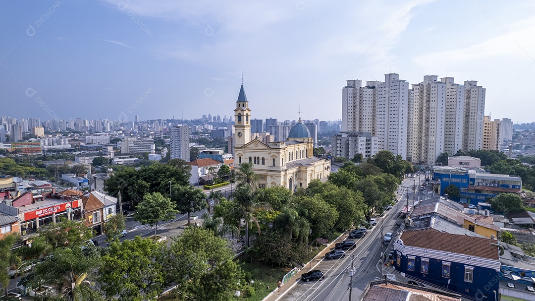 Largo da Matriz. Igreja no bairro da Freguesia Do O. Em São Paulo, SP.