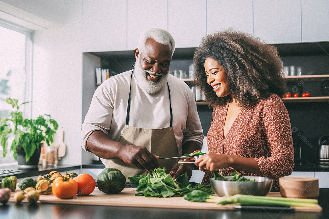 Casal de idosos cozinhando o jantar