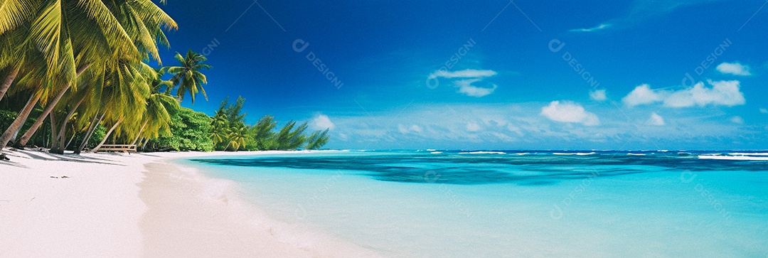 Praia tropical e palmeiras, Maldivas, Oceano Índico
