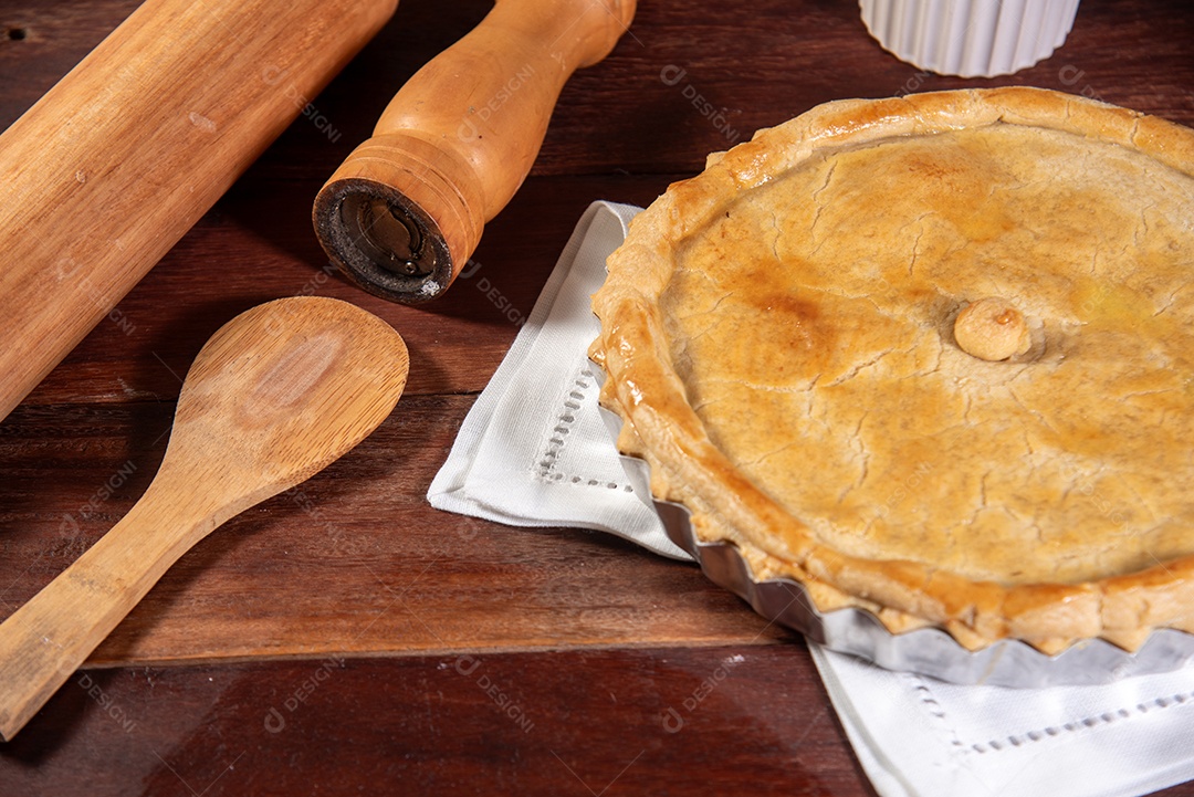 Forma com empada de frango deliciosa