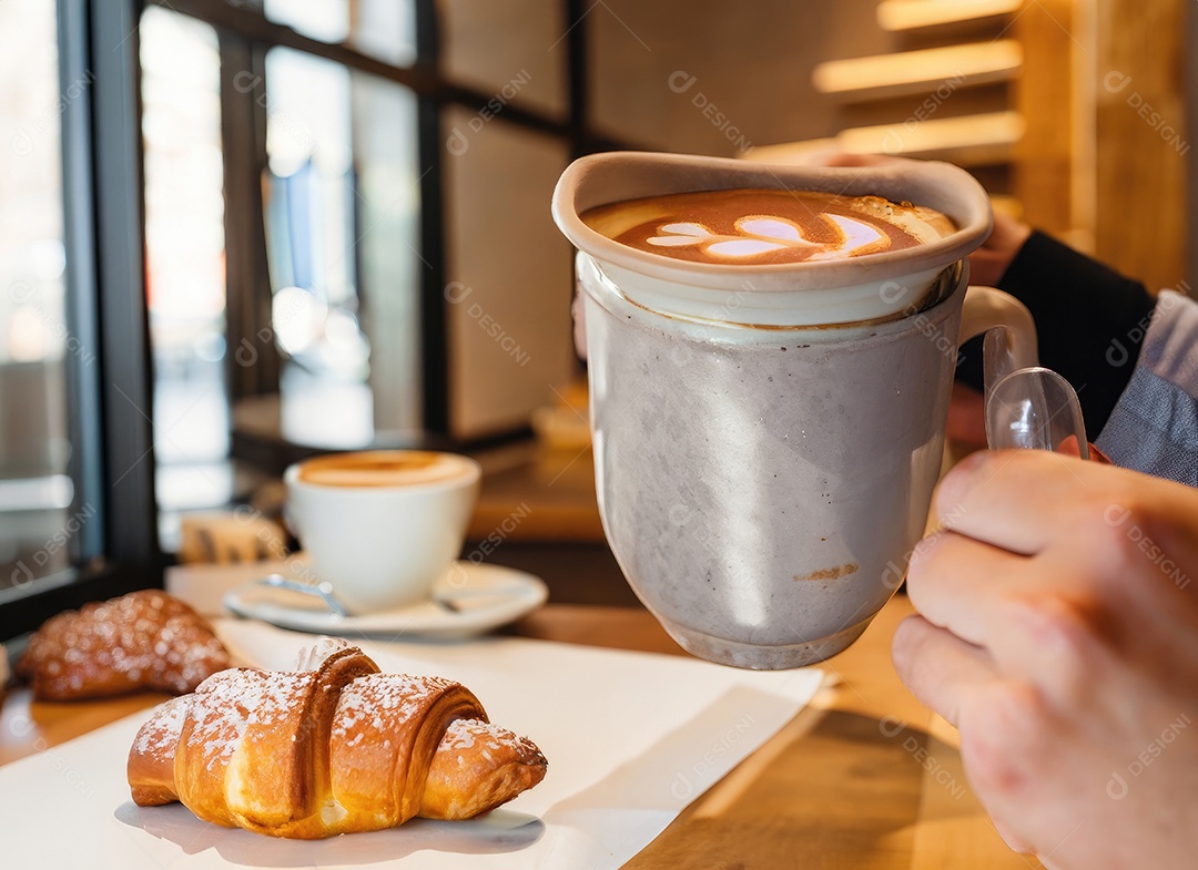 Café pequeno e aconchegante, cafeteria, padaria
