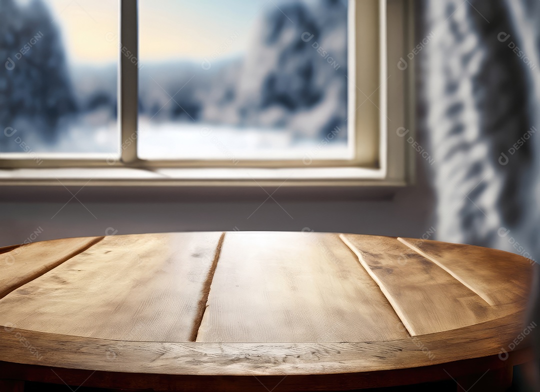 Mesa e janela de inverno em fundo