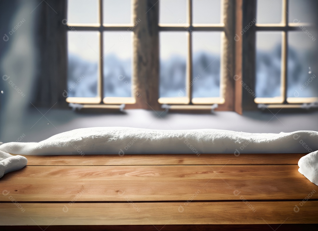 Mesa e janela de inverno em fundo
