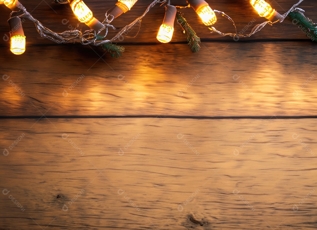 Linda luz de natal em fundo de madeira