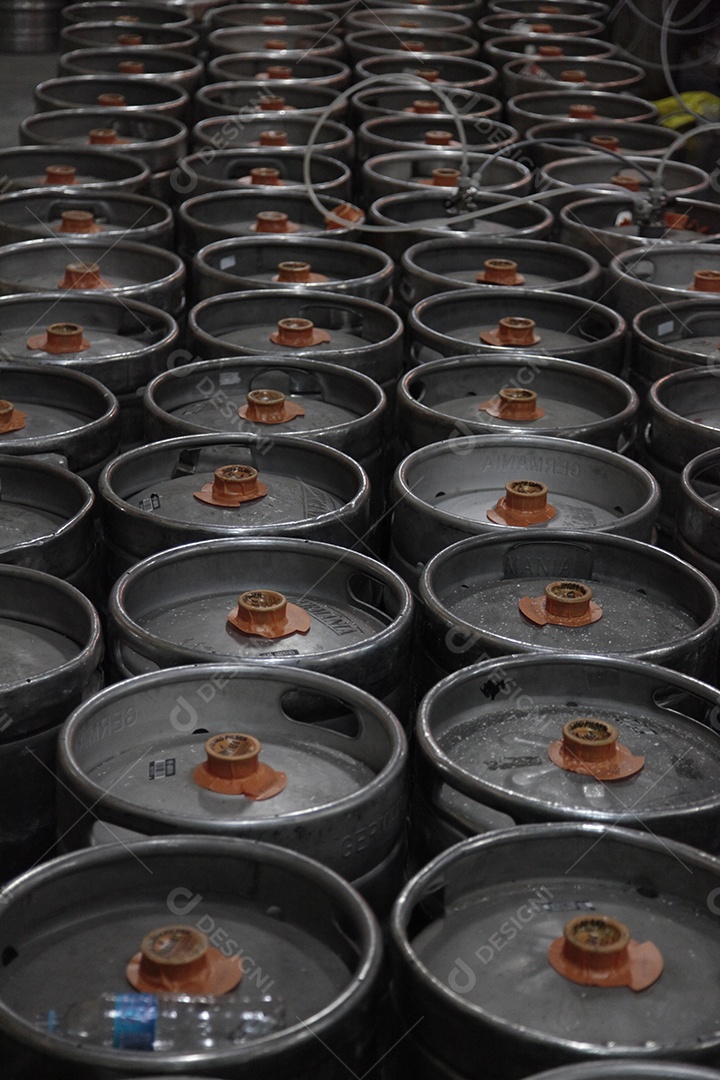 Pilhas de botijões de gás