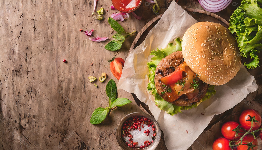 Hambúrguer suculento, artesão, rústico, fotografia de comida