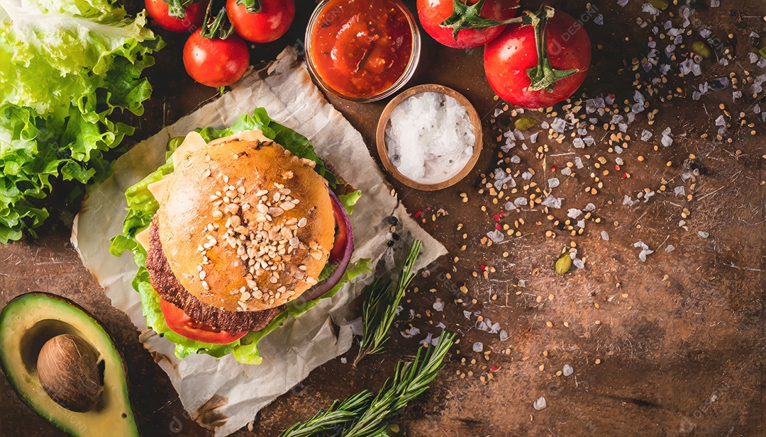 Um suculento hambúrguer, artesão, rústico