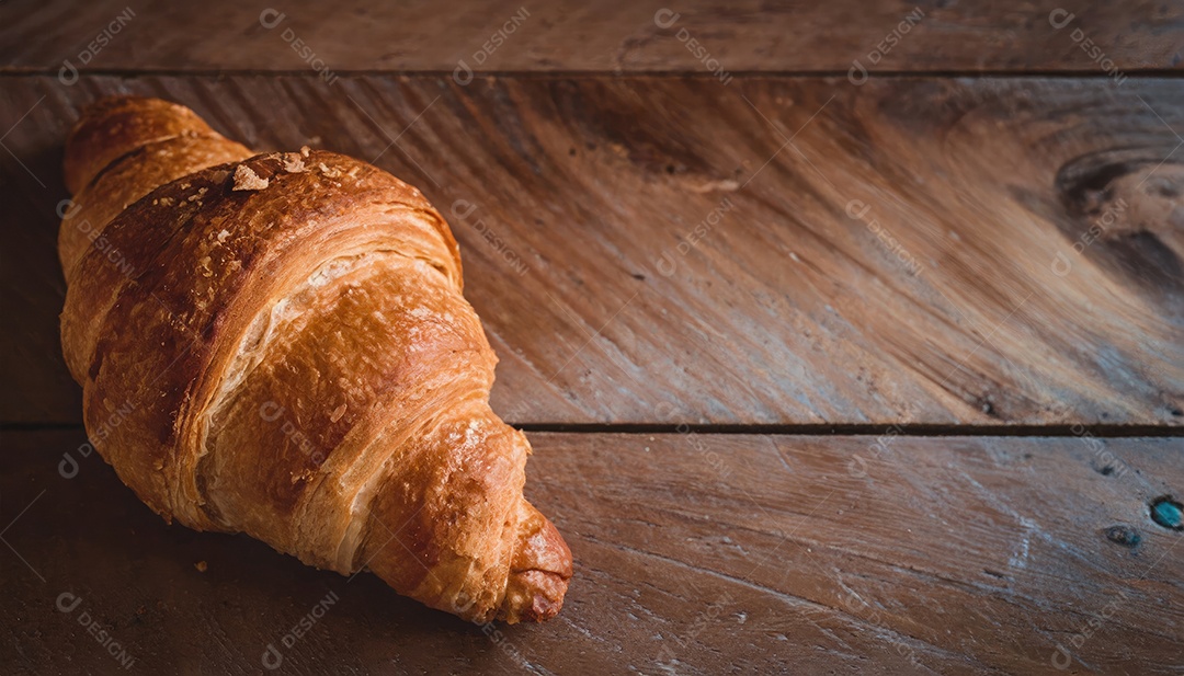 Um delicioso Croissant, artesão, rústico