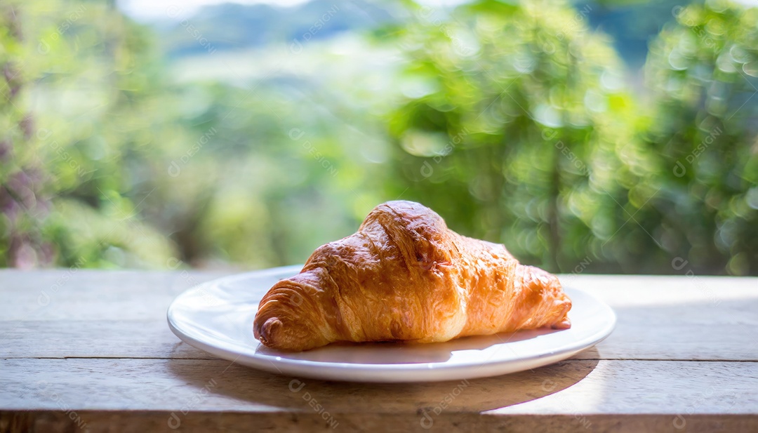 Um delicioso Croissant, artesão, rústico