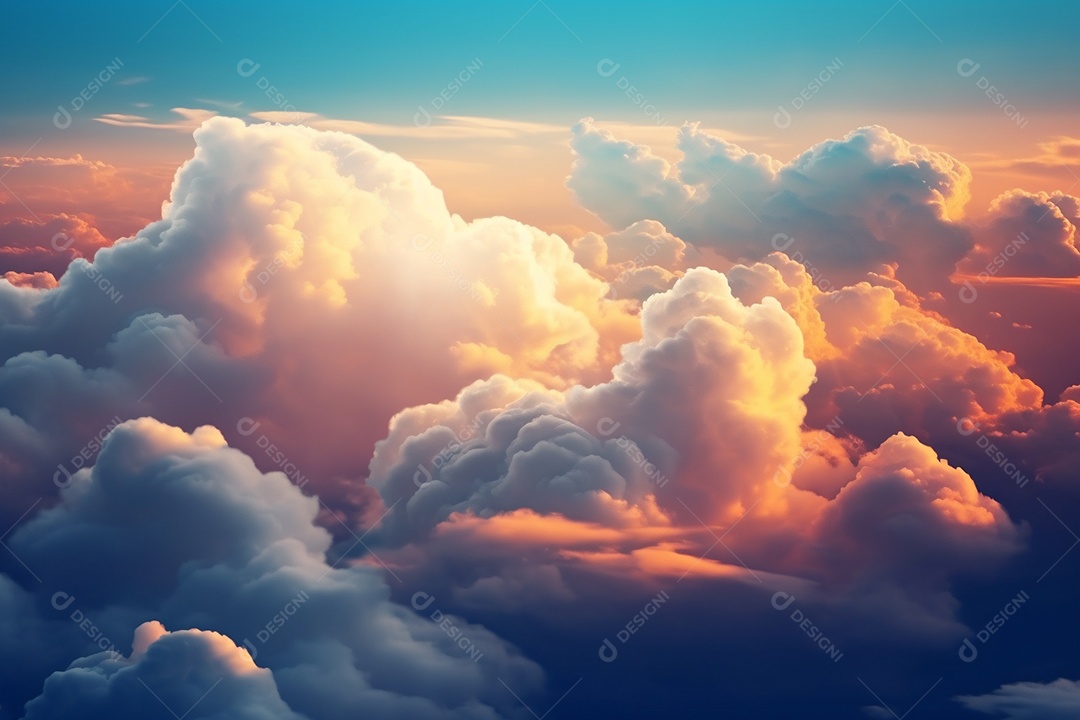 Nuvens brancas dramáticas e céu azul da vista da janela do avião