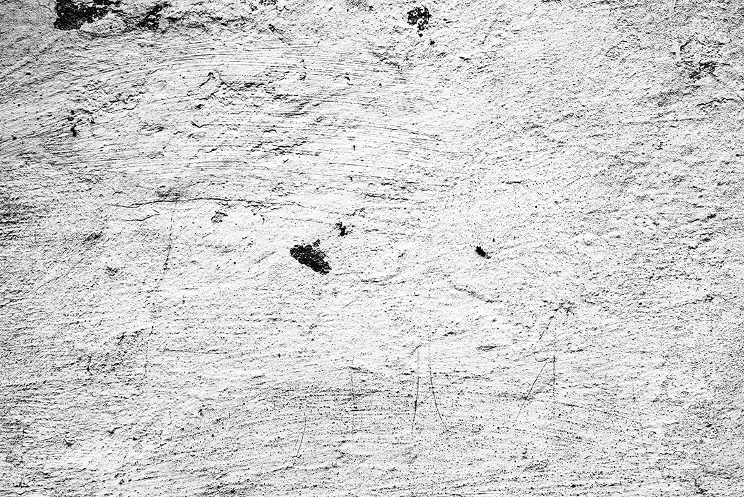 Textura, parede, concreto, pode ser usado como fundo. Fragmento de parede com arranhões e rachaduras