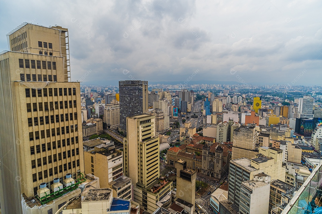 Vista de ruas e prédios do centro de São Paulo