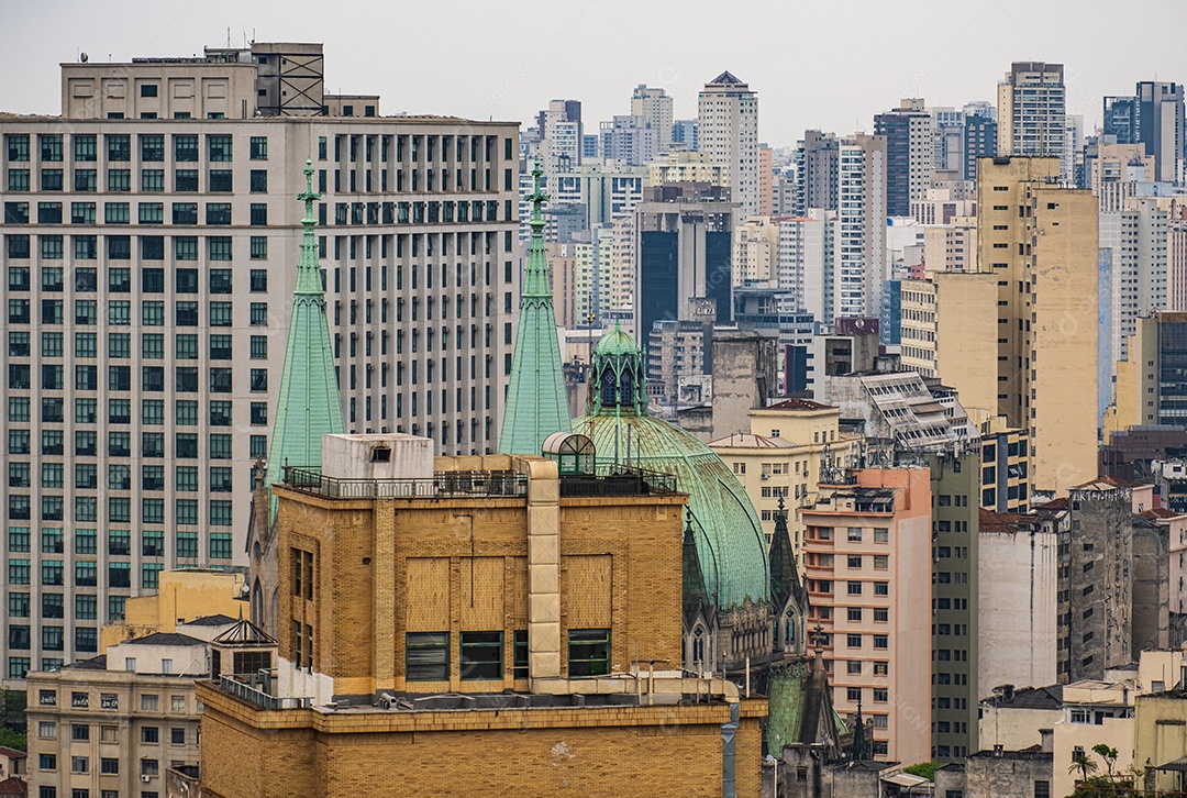 Vista de ruas e prédios do centro de São Paulo