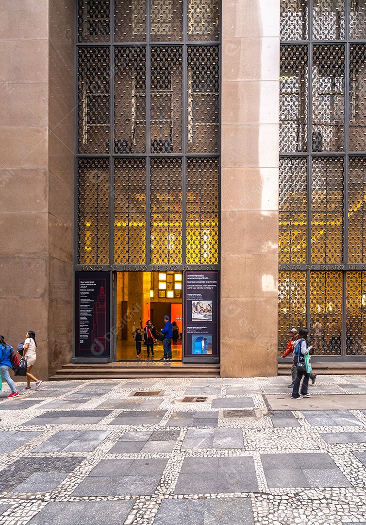 Vista de ruas e prédios do centro de São Paulo