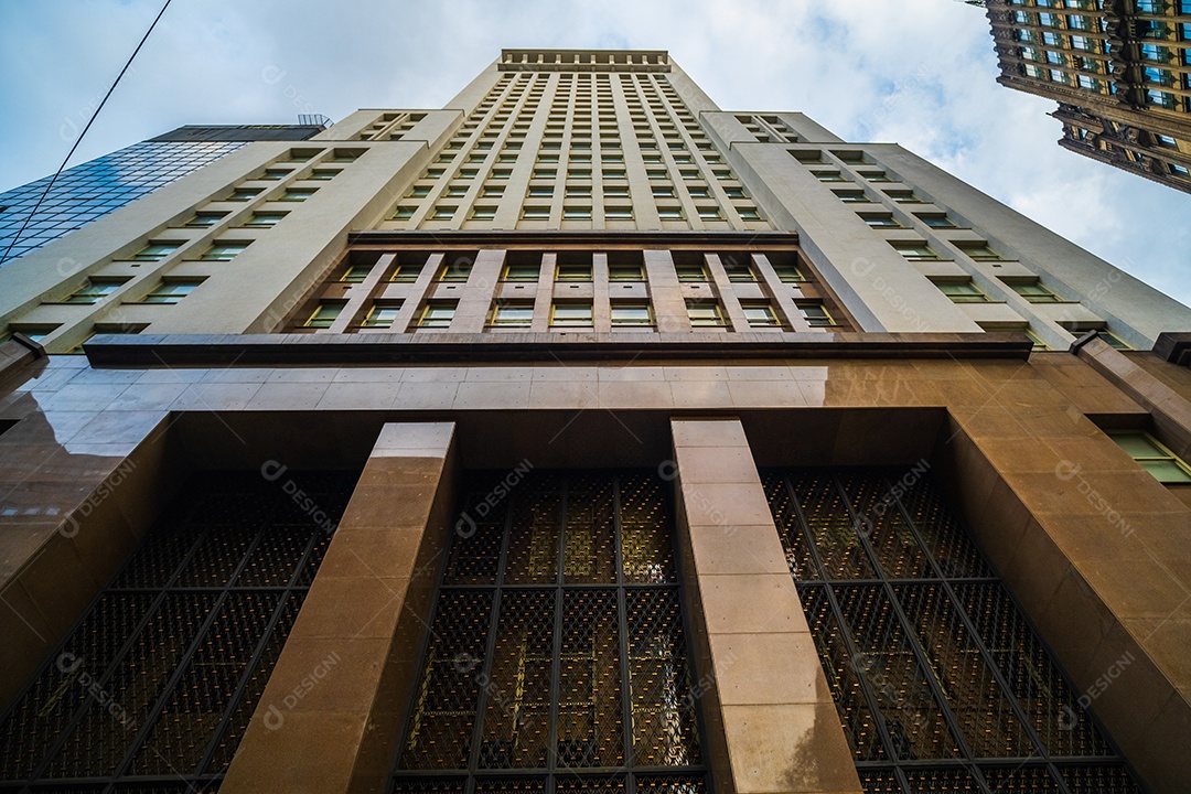 Edifício do Banco monumento tombado no centro de São Paulo