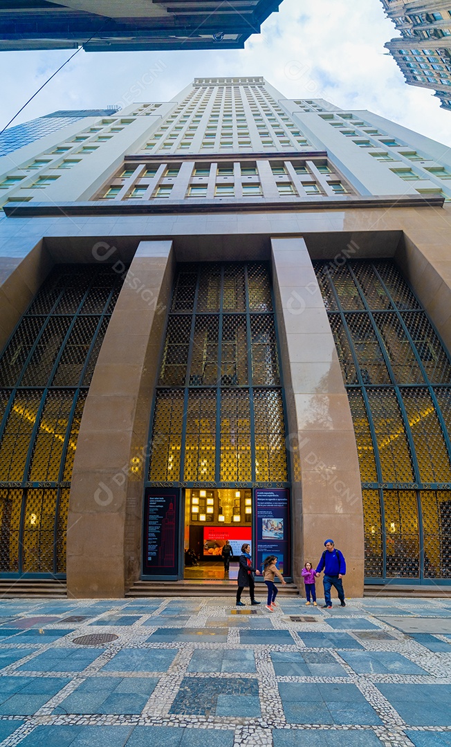 Vista de ruas e prédios do centro de São Paulo