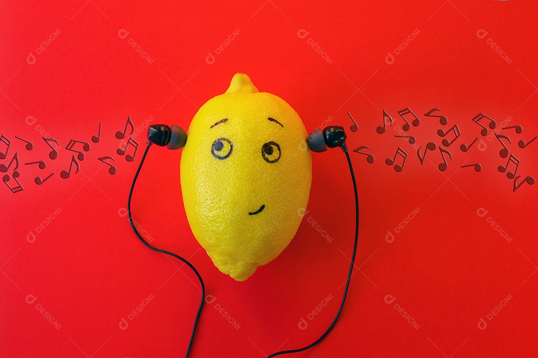 Limão com fones de ouvidos curtido musica